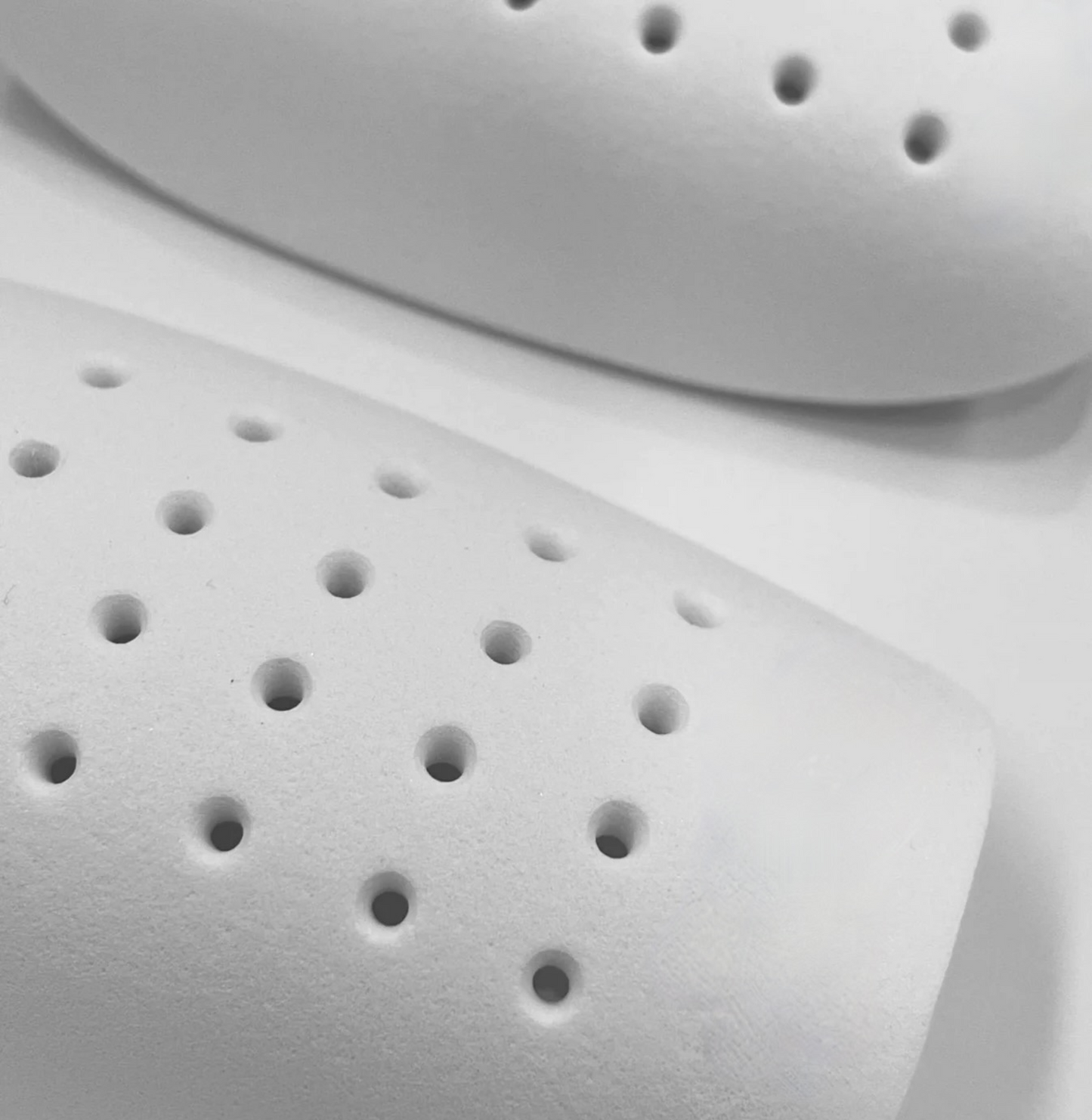 AIRCUSH SHIN PADS™